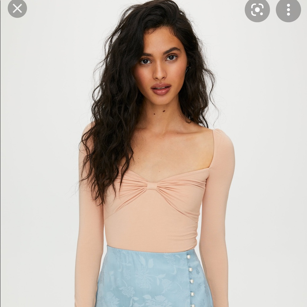 NWOT Aritzia Wilfred Sonnet blouse - medium